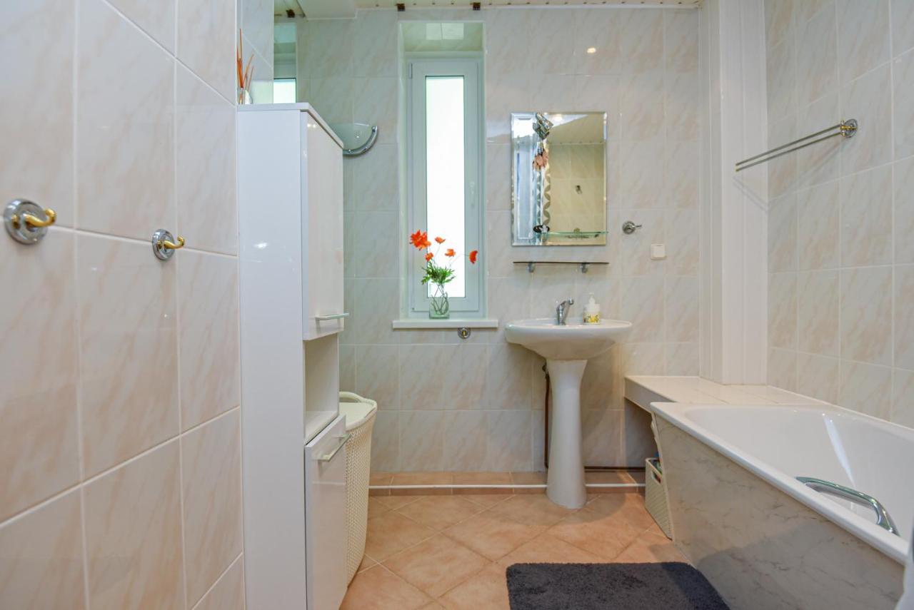 Medziotoju Apartment In Old City Palanga Kültér fotó