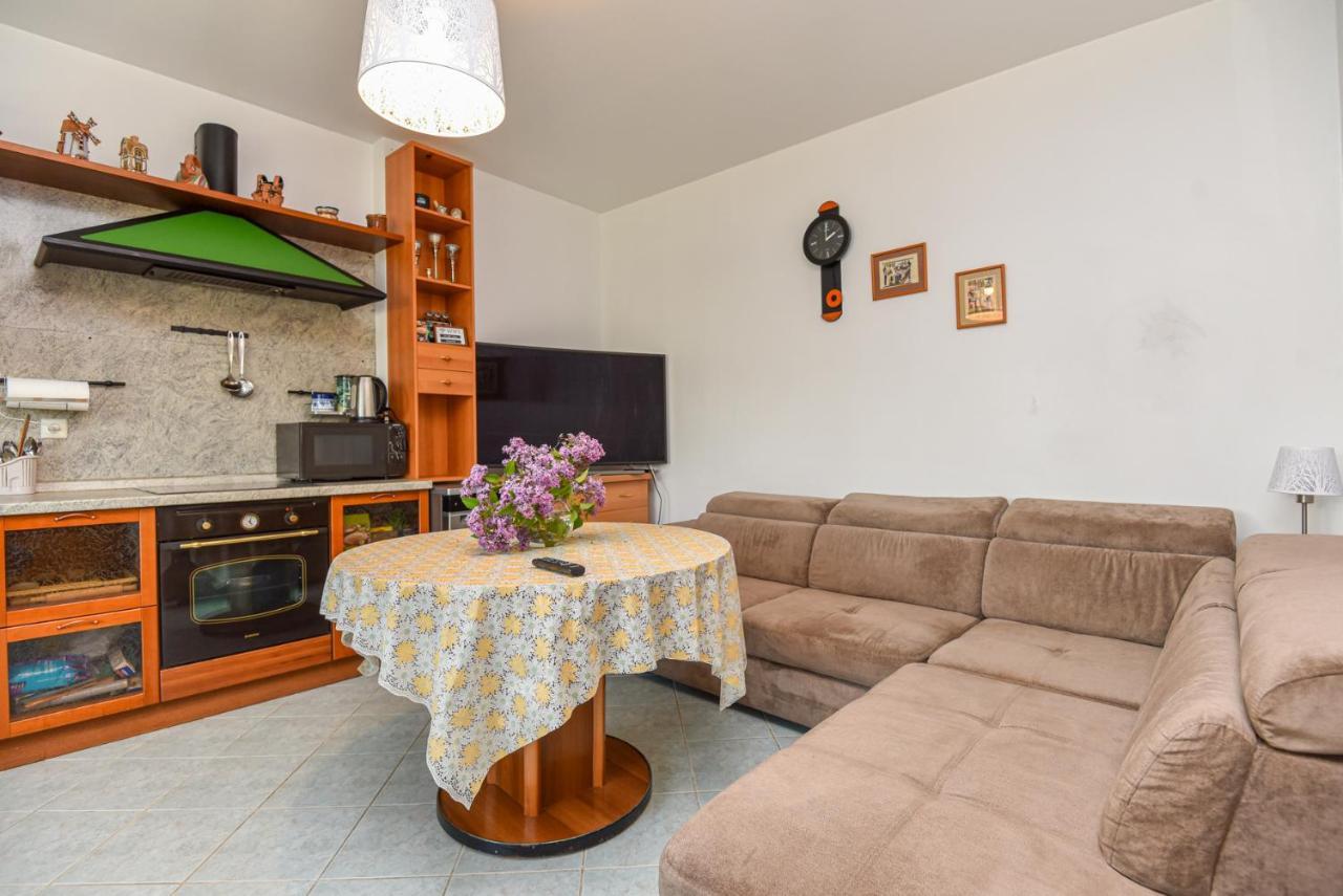 Medziotoju Apartment In Old City Palanga Kültér fotó