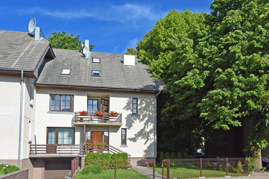 Medziotoju Apartment In Old City Palanga Kültér fotó